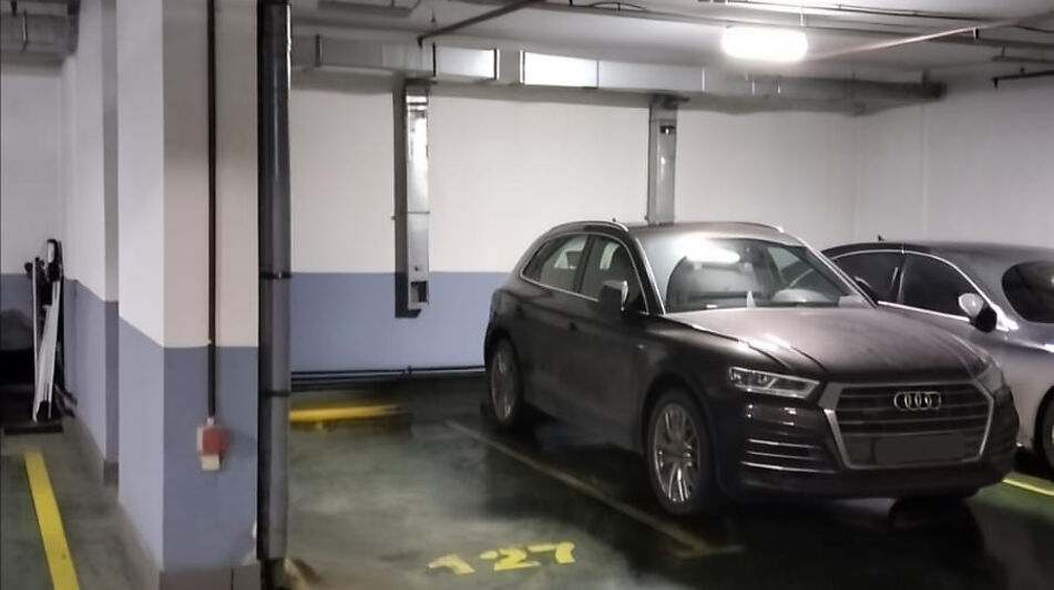 Машиноместо в доме на Пырьева