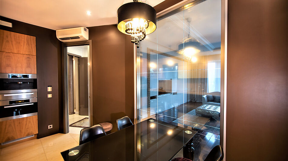 Панорамная дизайнерская квартира