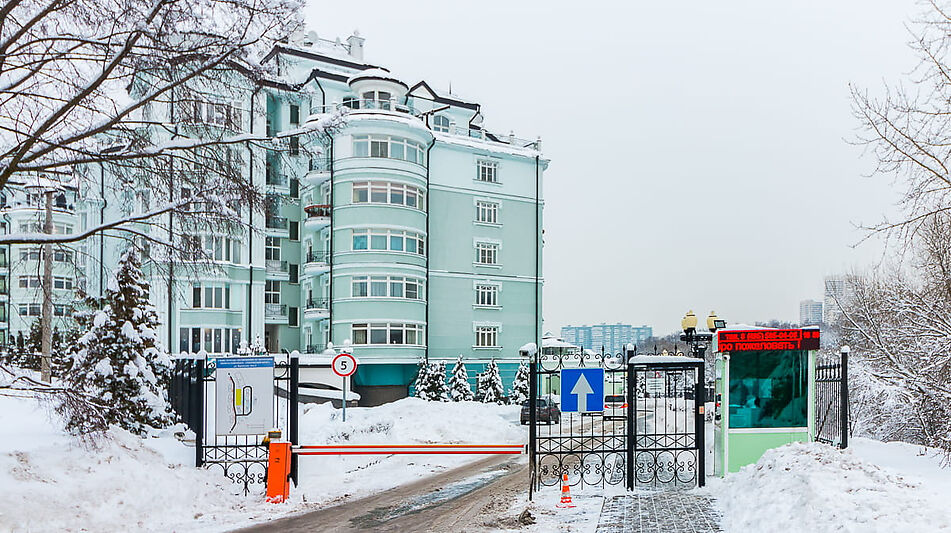 Панорамная дизайнерская квартира