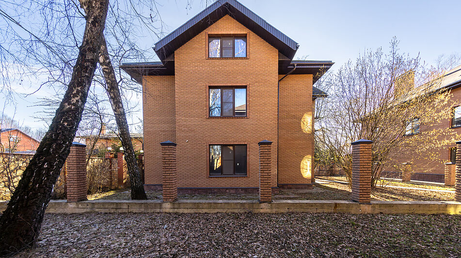 Дом под отделку в ДСК Ларин